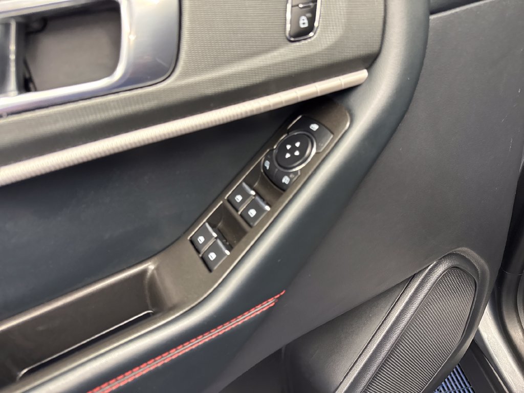Used 2025 Ford Explorer ST-Line AWD/4WD image 12