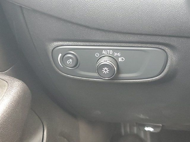 Certified 2024 Chevrolet Equinox RS FWD image 19