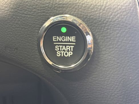 Used 2024 Ford Edge SE image 28