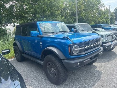 Used 2024 Ford Bronco Outer Banks AWD/4WD image 9