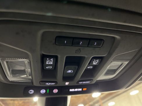 Certified 2019 Chevrolet Silverado 1500 LTZ w/ LTZ Plus Package image 19