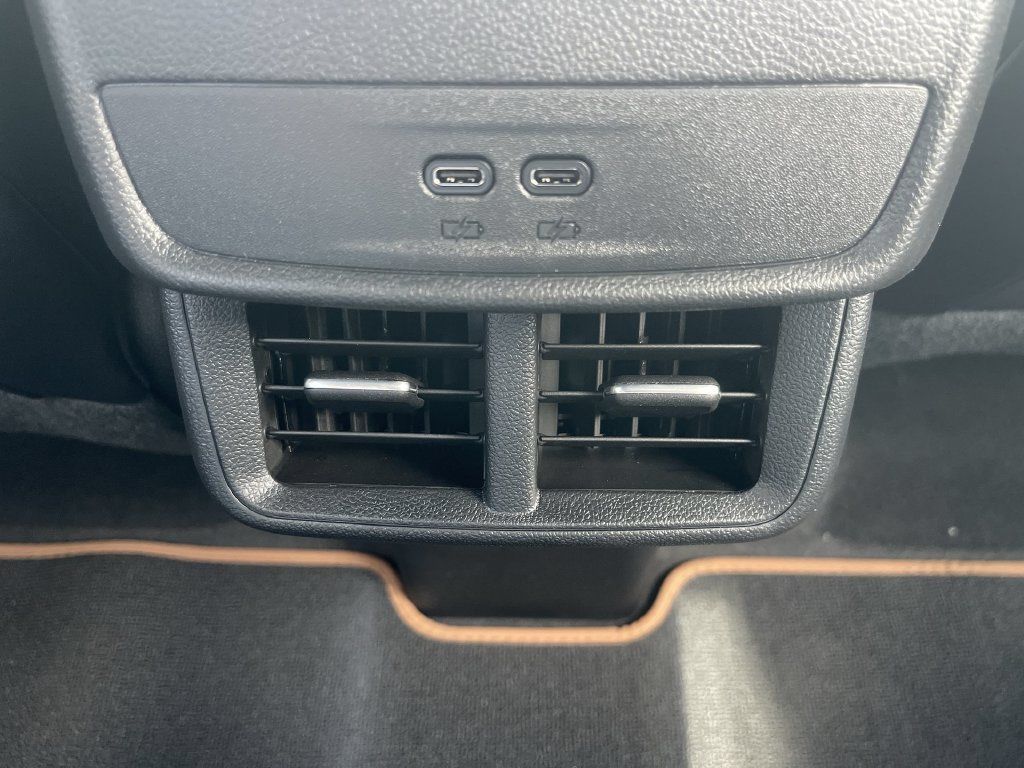 New 2027 GMC Terrain AT4 w/ Technology Package II AWD/4WD image 21