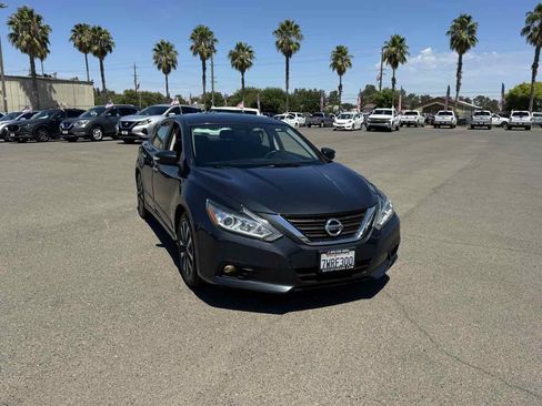 Used 2016 Nissan Altima 2.5 SL FWD image 3