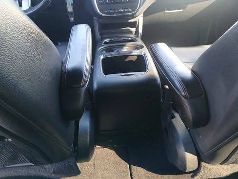 Used 2013 Dodge Grand Caravan R/T w/ Safety Sphere Group image 28