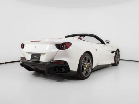 Used 2022 Ferrari Portofino M image 8