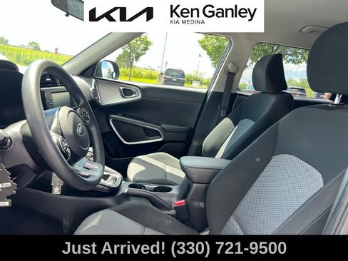 Certified 2021 Kia Soul LX FWD image 11