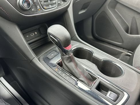 Used 2024 Chevrolet Equinox RS image 19