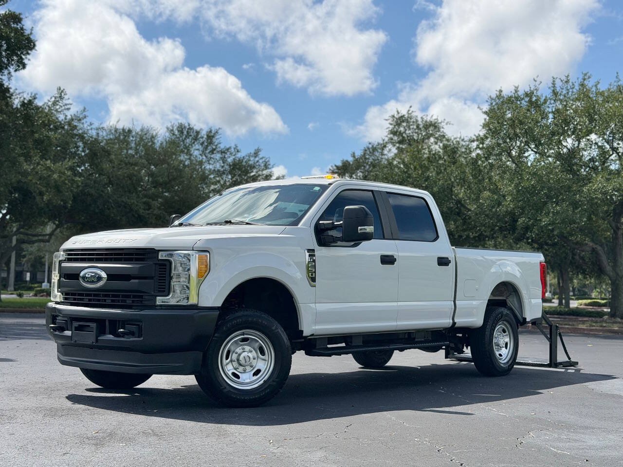 Used 2017 Ford F250 XL w/ Power Equipment Group AWD/4WD image 1