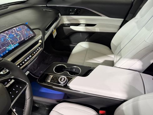 New 2026 Cadillac Lyriq Sport image 34