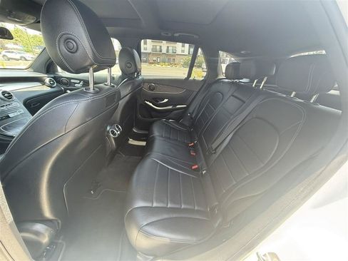 Used 2018 Mercedes-Benz GLC 300 4MATIC image 21