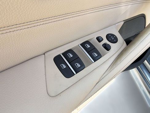 Used 2020 BMW 540i w/ M Sport Package RWD image 18