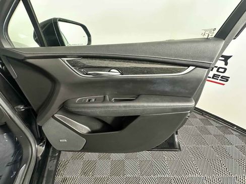 Used 2020 Cadillac XT5 Premium Luxury image 17