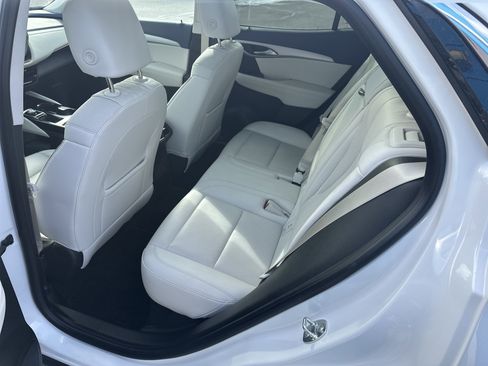 Certified 2025 Buick Envision Avenir image 5