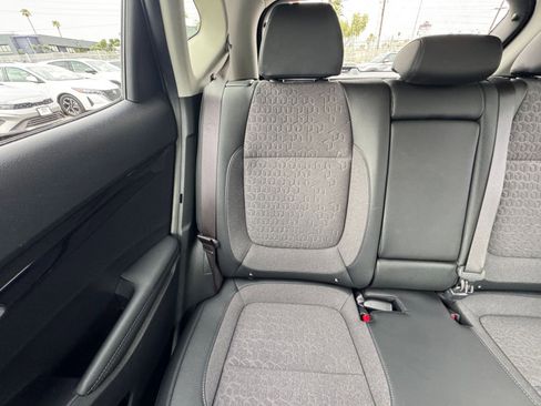 Used 2025 Kia Seltos S image 37