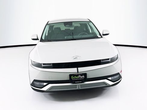 Used 2024 Hyundai Ioniq 5 SEL image 2