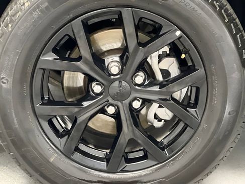 Used 2025 Jeep Grand Cherokee Altitude image 59