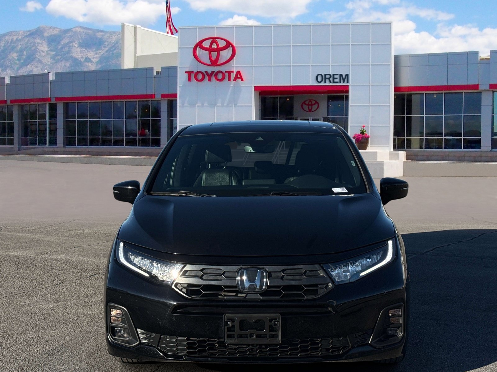 Used 2025 Honda Odyssey Sport-L image 2