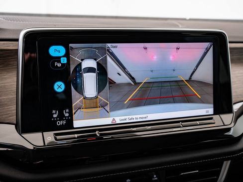 Used 2025 Volkswagen Atlas SEL Premium R-Line image 37