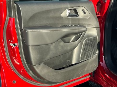 New 2026 Chrysler Pacifica Select FWD image 14