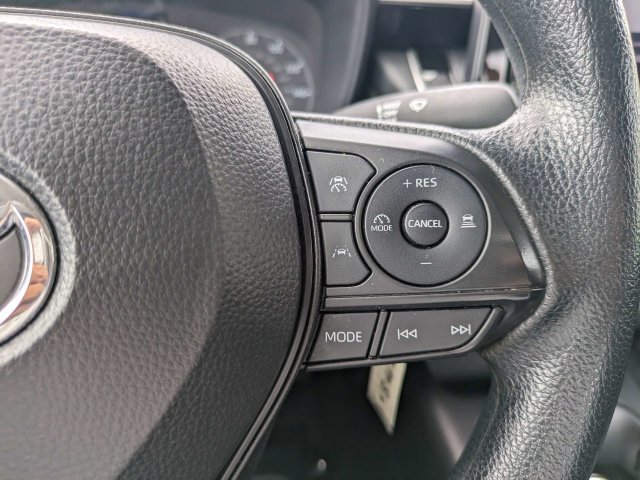 Used 2025 Toyota Corolla LE FWD image 21