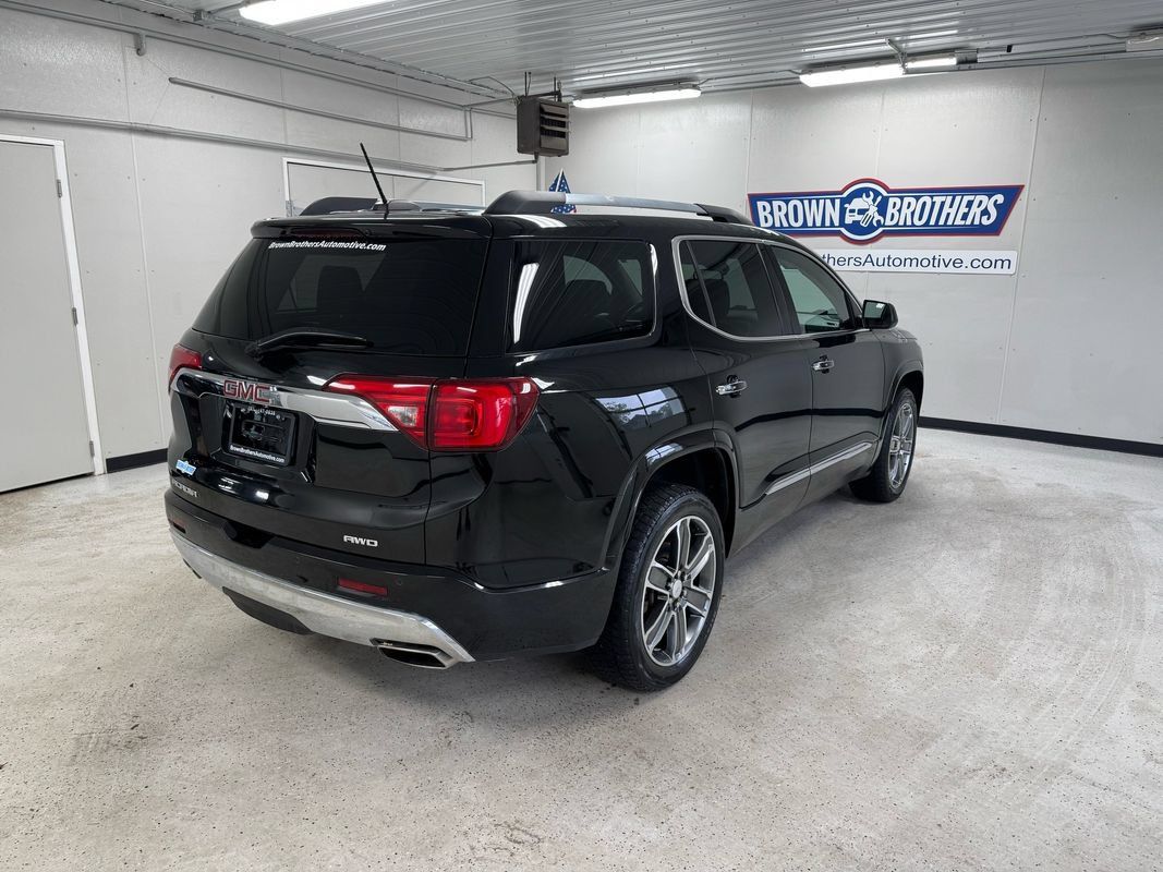 Used 2019 GMC Acadia Denali w/ Technology Package AWD/4WD image 9