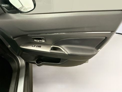 Used 2024 Mitsubishi Outlander Sport AWD image 32