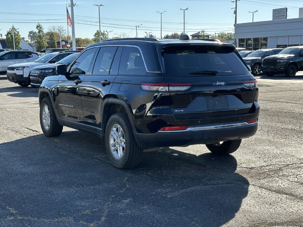 Used 2025 Jeep Grand Cherokee Laredo w/ Luxury Tech Group I AWD/4WD image 6