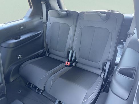 New 2026 Jeep Grand Cherokee L 4WD image 34