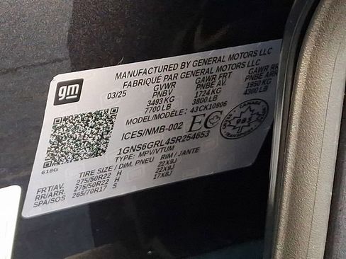 Used 2025 Chevrolet Suburban High Country w/ Sun And Tow Package AWD/4WD image 29