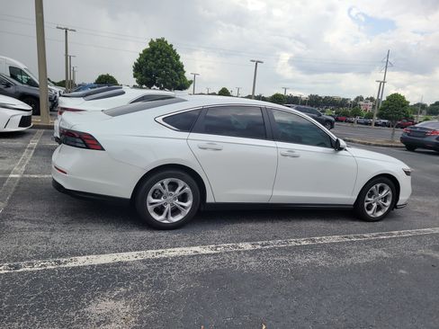 Used 2024 Honda Accord LX image 10
