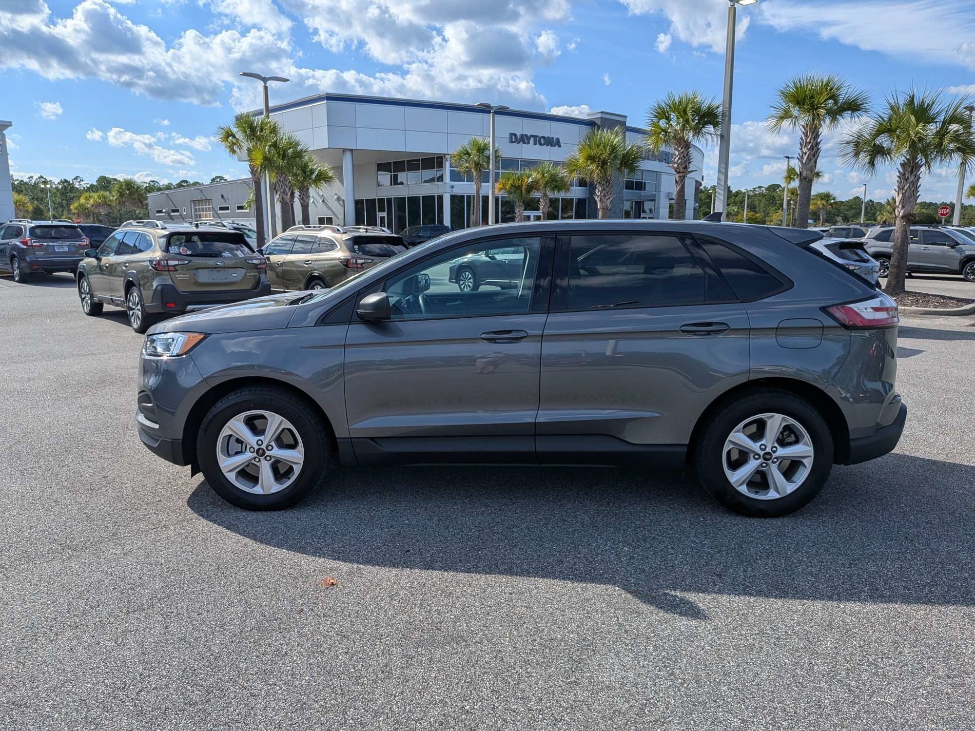 Used 2024 Ford Edge SE AWD/4WD image 7