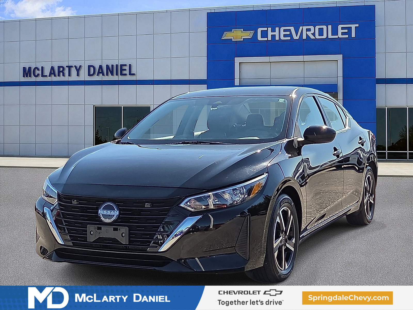 Used 2025 Nissan Sentra SV FWD image 2