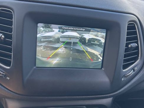 Used 2019 Jeep Compass Latitude w/ Popular Equipment Group AWD/4WD image 21