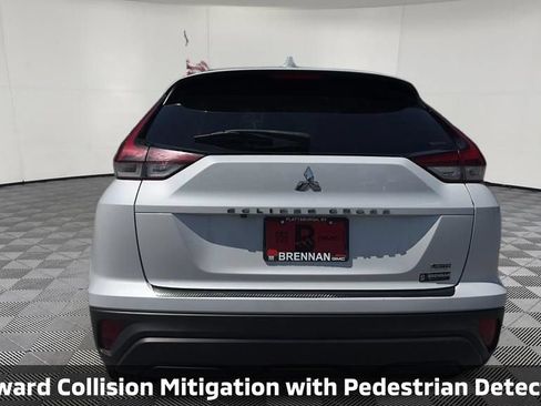 Used 2022 Mitsubishi Eclipse Cross LE AWD/4WD image 4