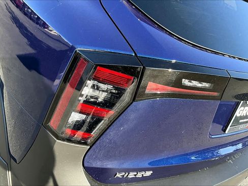 New 2026 Nissan Kicks SV image 14