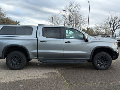 Used 2024 Chevrolet Silverado 1500 ZR2 w/ Technology Package image 4
