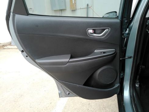 Used 2021 Hyundai Kona SEL w/ Cargo Package image 17