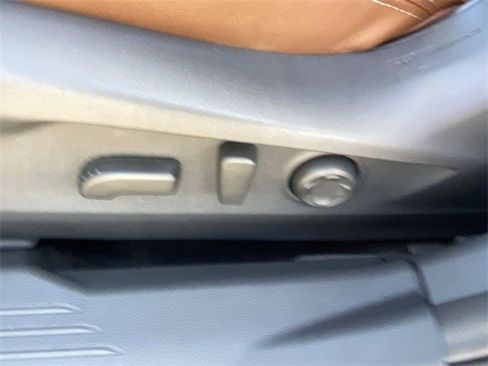 Used 2025 Subaru Outback Touring XT w/ Popular Package #2 image 21