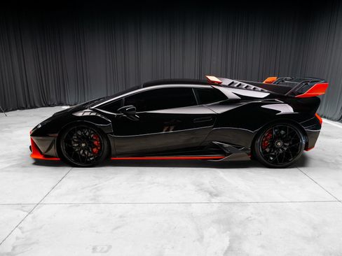 Used 2021 Lamborghini Huracan STO RWD image 14