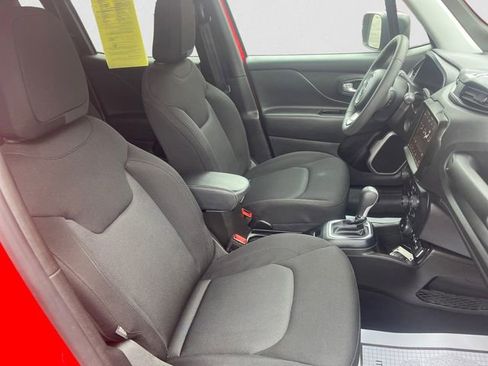 Used 2023 Jeep Renegade Latitude AWD/4WD image 15