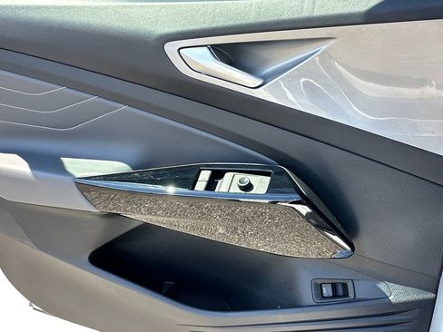 Used 2023 Volkswagen ID.4 Pro S Plus AWD/4WD image 11