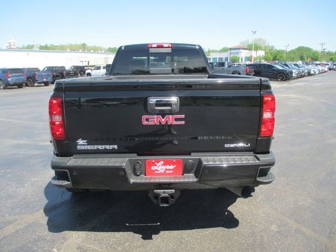 Used 2018 GMC Sierra 3500 Denali w/ Duramax Plus Package image 7