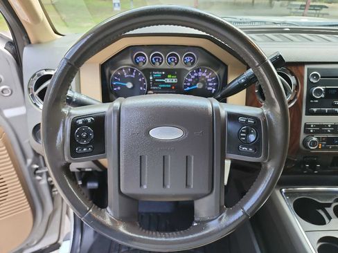 Used 2011 Ford F250 Lariat w/ Lariat Interior Pkg image 20