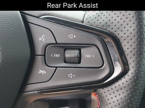 Certified 2024 Chevrolet Trax RS w/ Driver Confidence Package FWD image 13