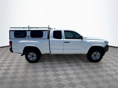 Used 2022 Toyota Tacoma SR RWD image 5