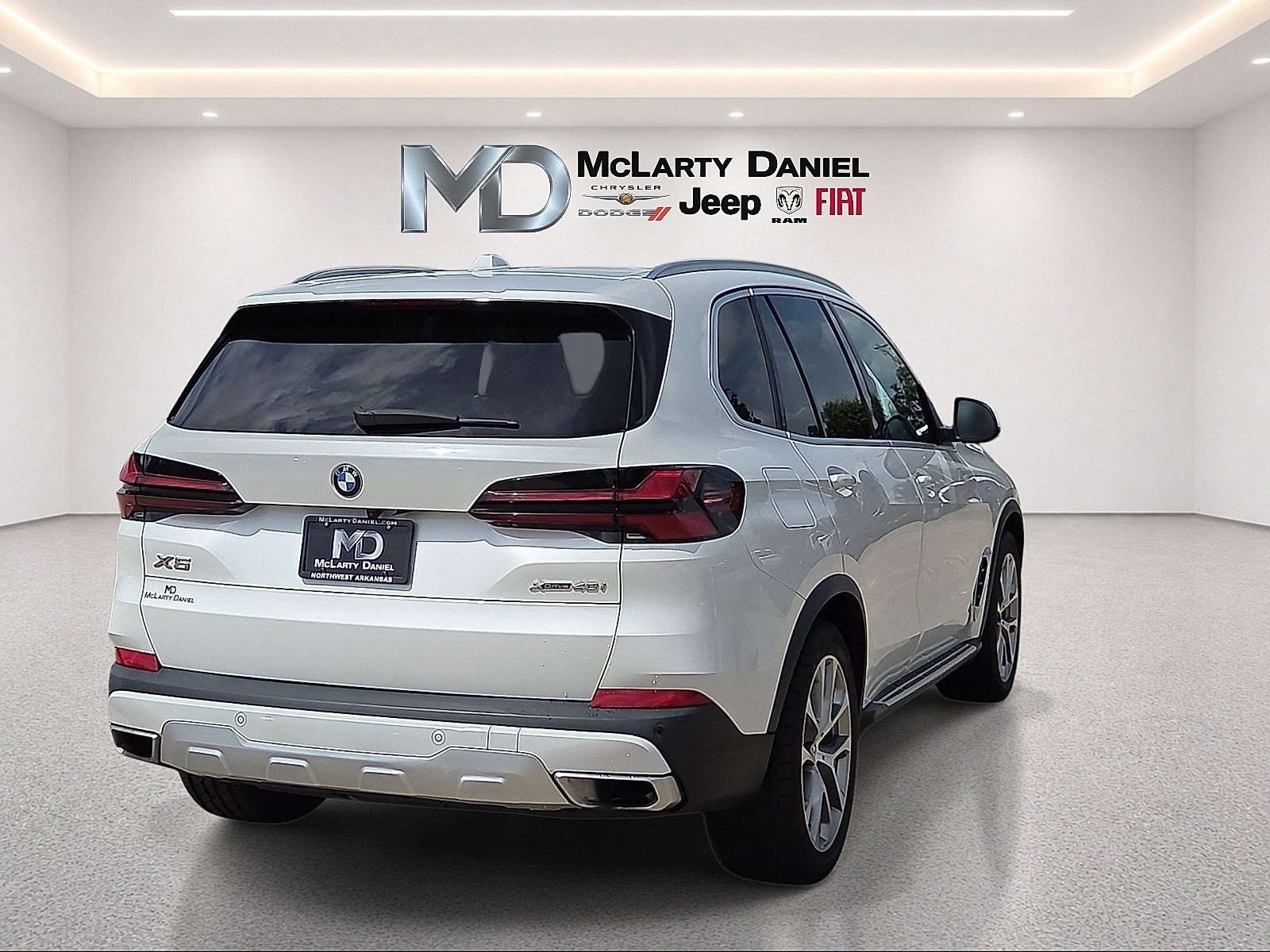 Used 2024 BMW X5 xDrive40i w/ Premium Package AWD/4WD image 5