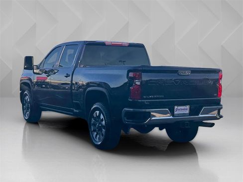 Used 2024 Chevrolet Silverado 2500 LT image 7
