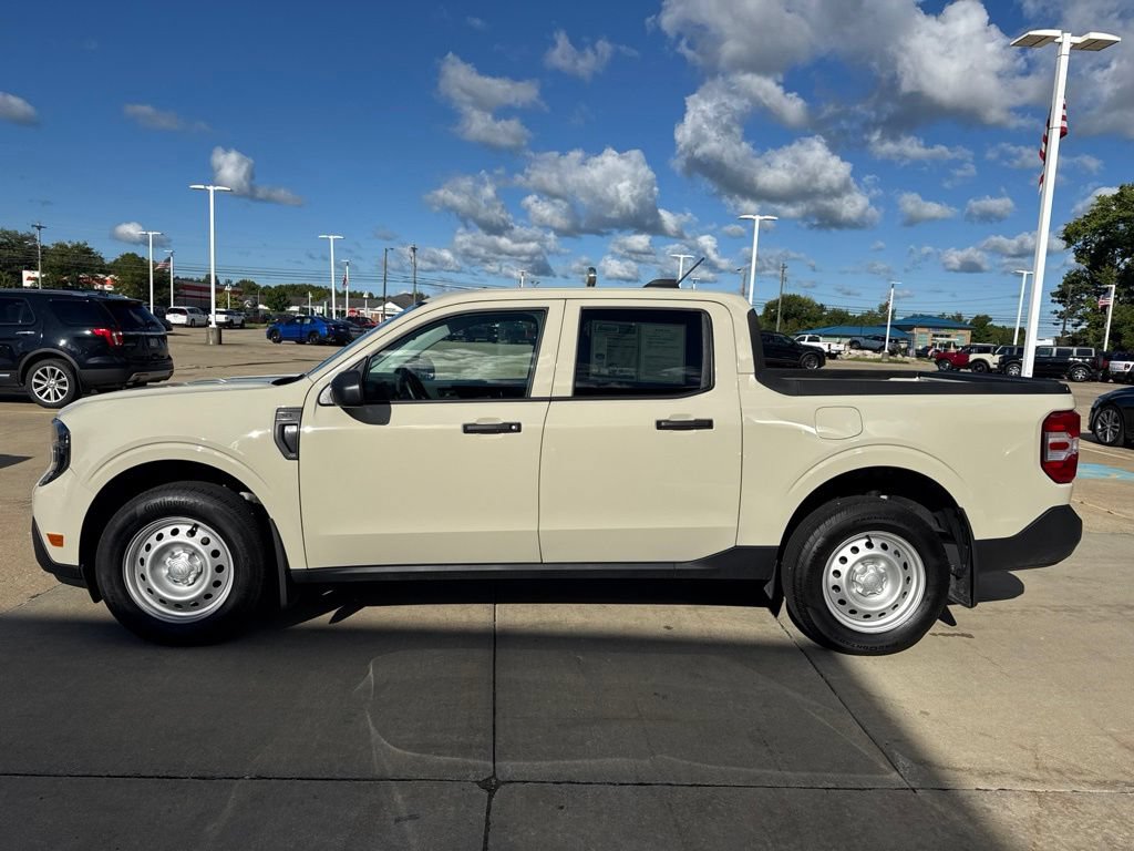 Used 2025 Ford Maverick XL FWD image 3