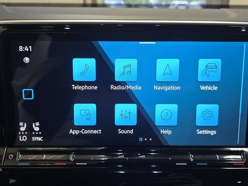 Used 2025 Volkswagen Atlas Cross Sport SE AWD/4WD image 16