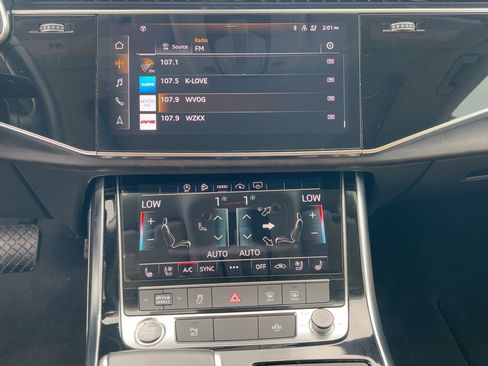 Used 2023 Audi Q8 Premium Plus image 22